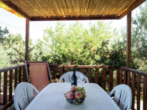  Sun drenched estate close to Sciacca just 7km from the beach  Шакка